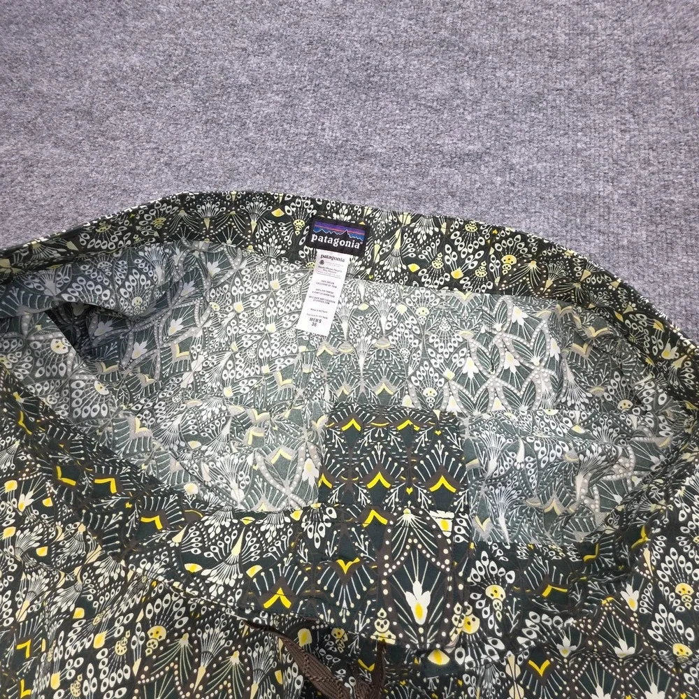 Patagonia Mens Wayfarer Boardshorts 36 Green Floral Swim Shorts Unlined